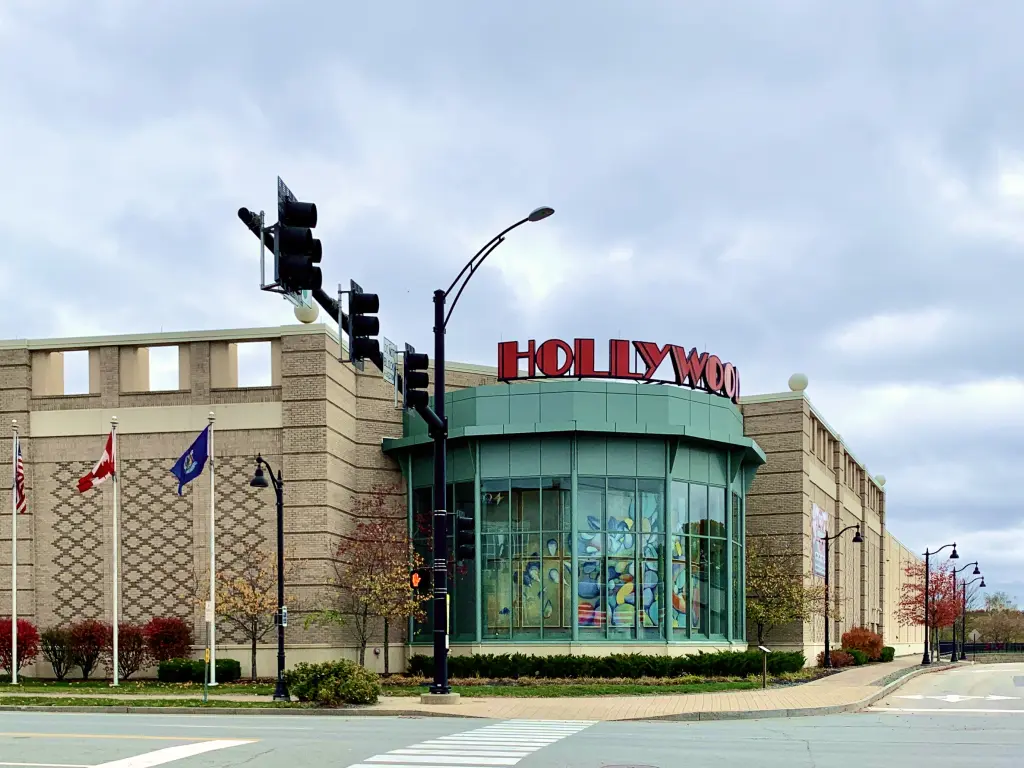 Hollywood Casino Hotel & Raceway Bangor Hollywood Casino Hotel & Raceway Bangor
